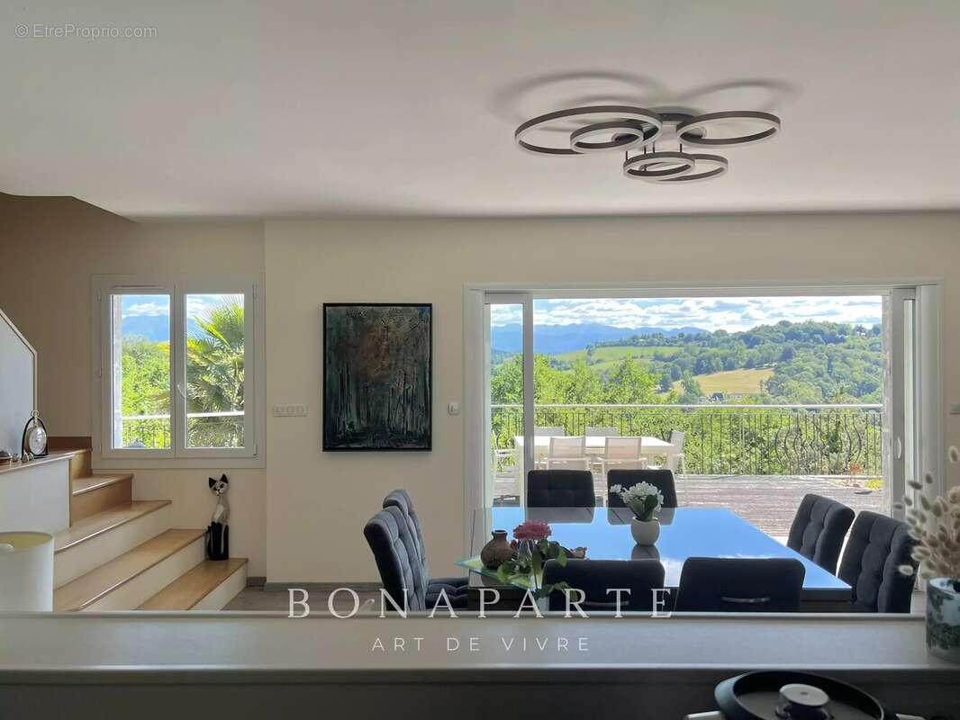 Pau coteaux sud – maison vue pyrénées  4 chambres + sous-sol 70 m² - photo 8