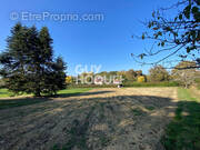 Terrain à SAINTE-COLOMBE