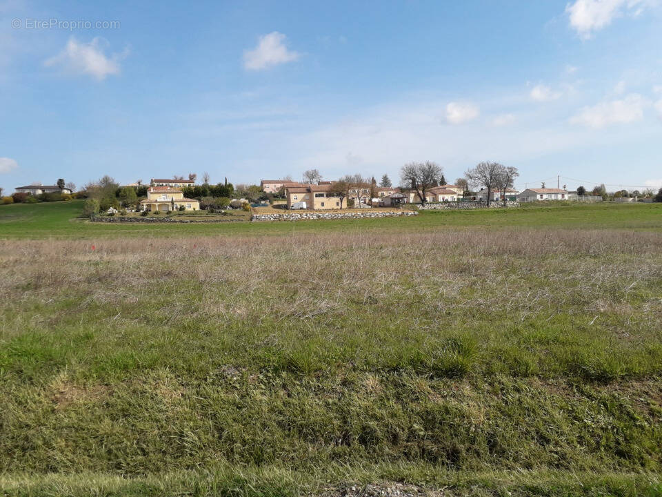 Terrain à SAINT-GERMAIN-DES-PRES