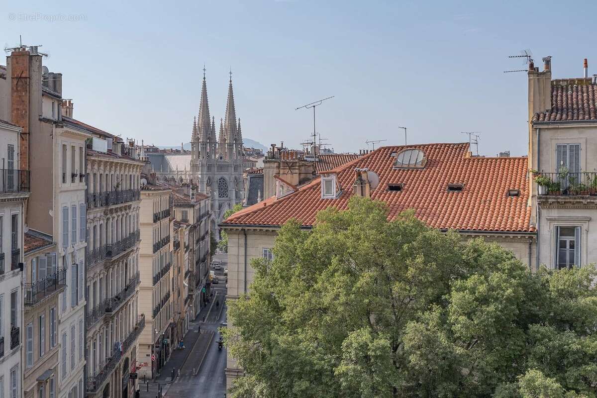 Appartement à MARSEILLE-1E