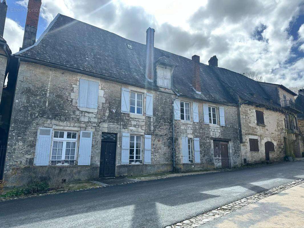 Maison à TURENNE