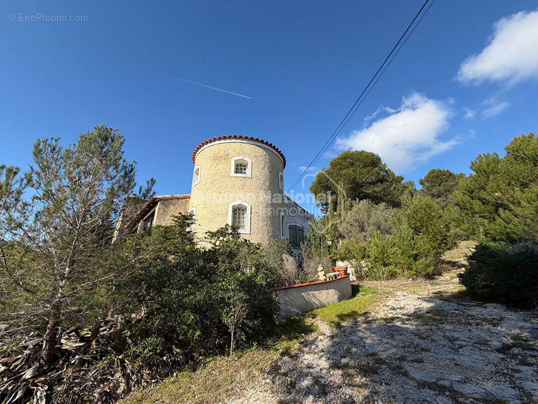 Maison à ENSUES-LA-REDONNE