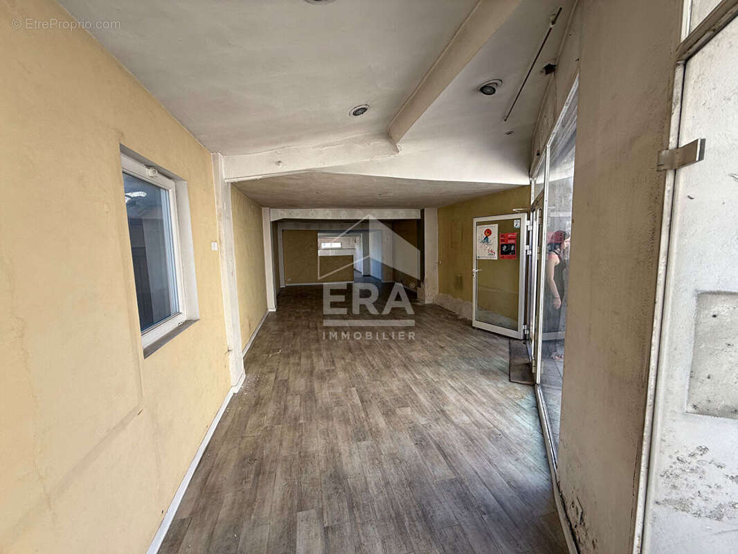 Local commercial 77m² à vence - photo 4