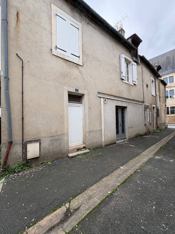 Maison à ARGENTON-SUR-CREUSE