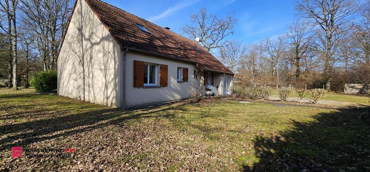 Maison à EGREVILLE