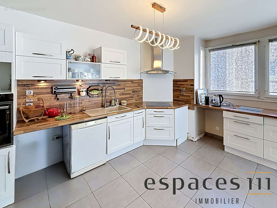 Appartement Montigny Le Bretonneux 4 pièce(s) 93 m2 - photo 3