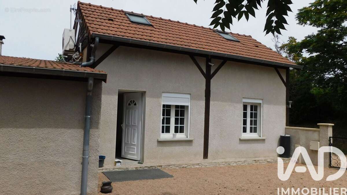 Photo 2 - Maison à MONTLUCON