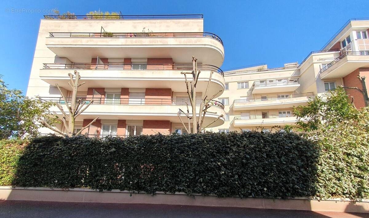 Appartement à SURESNES