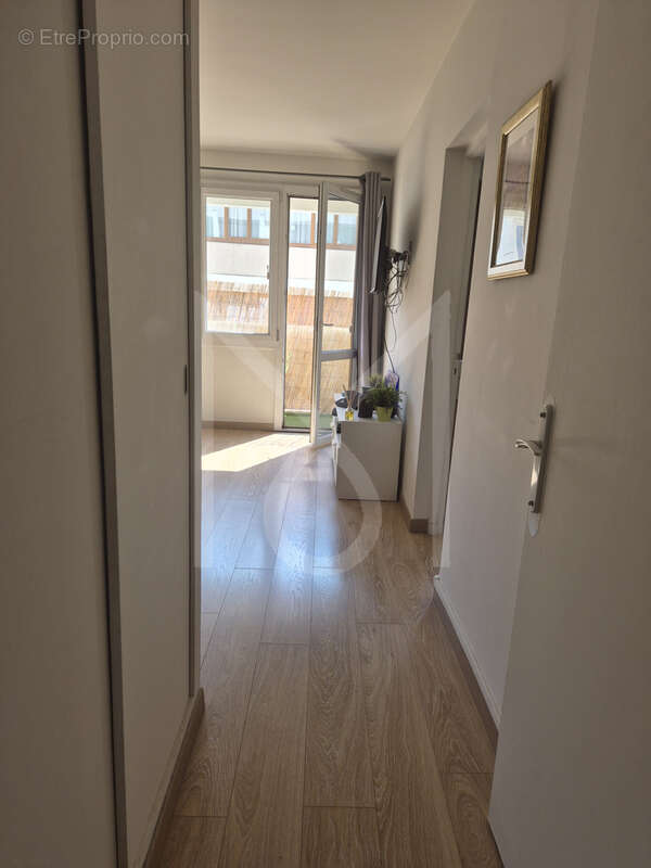Appartement à MARSEILLE-5E
