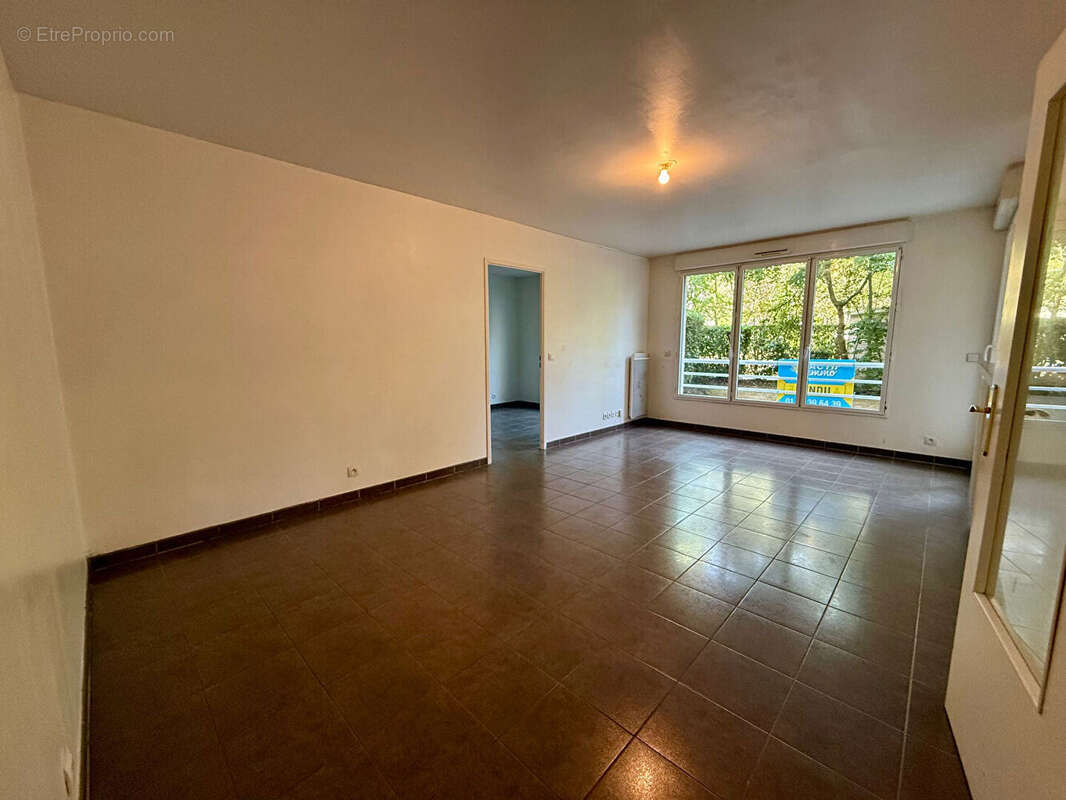 Appartement 76 m² à Corbeil-Essonnes  - photo 2