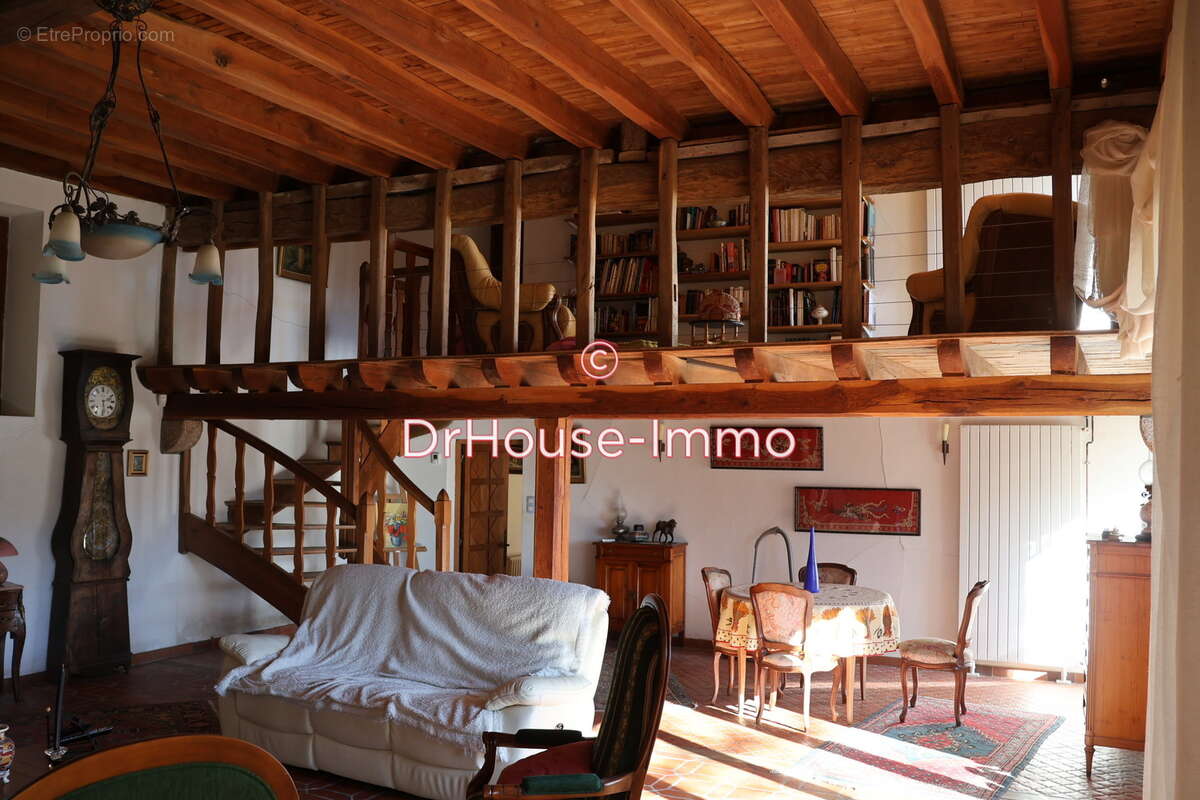 Maison à SAINT-LEGER-LA-MONTAGNE