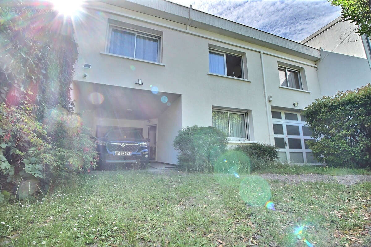 Maison à COLOMBES