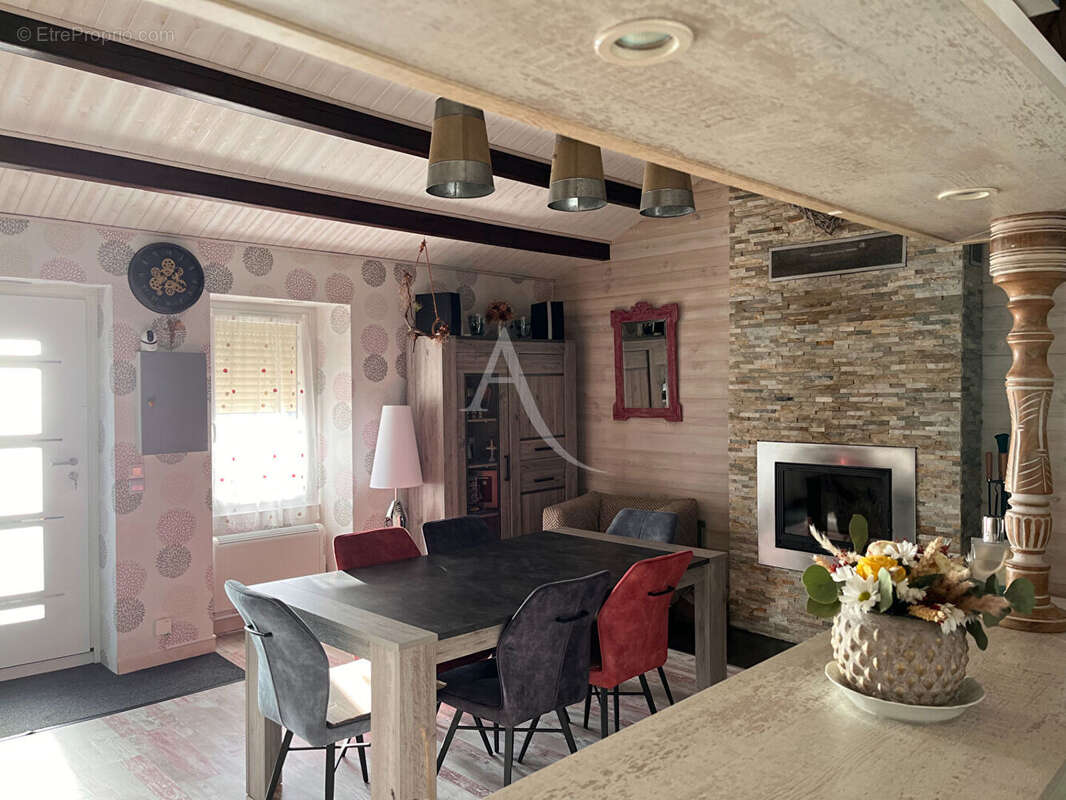 Maison à SAINT-JULIEN-DES-LANDES