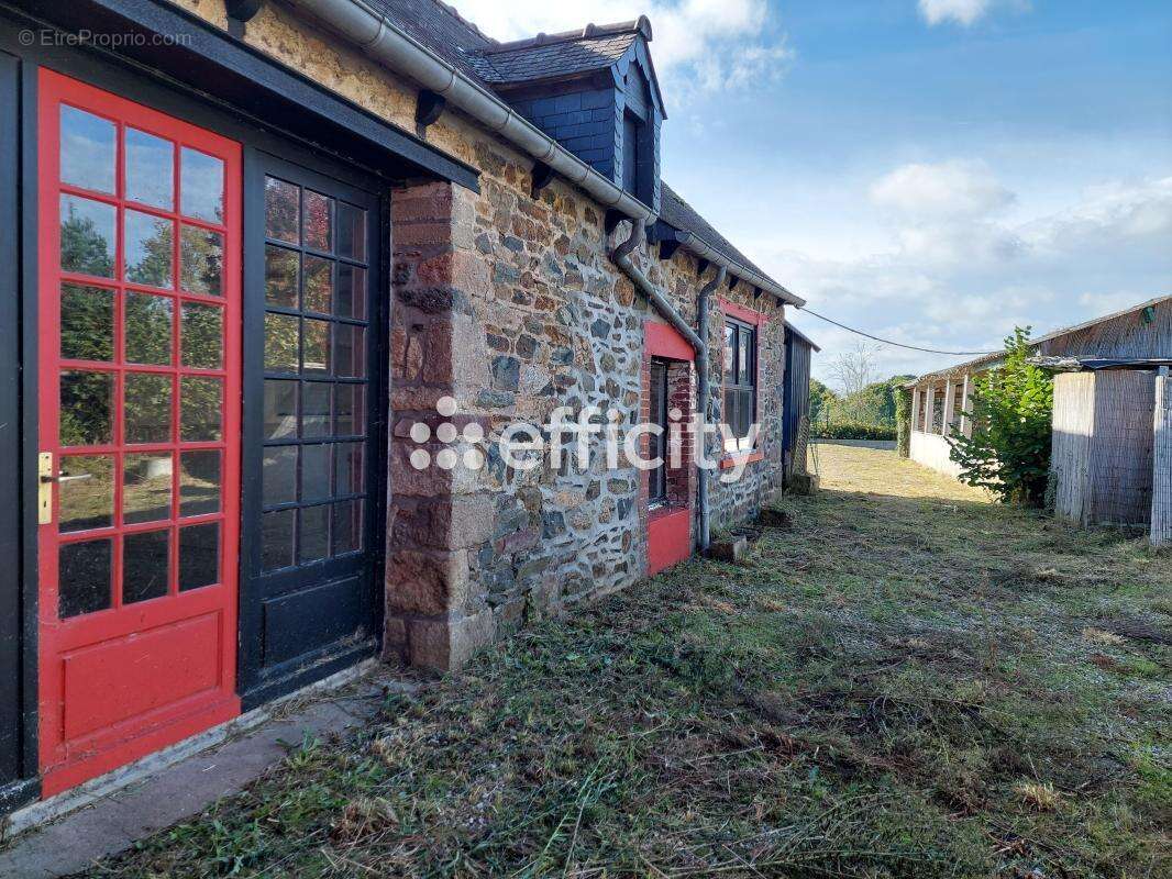 Appartement à SAINT-CLET