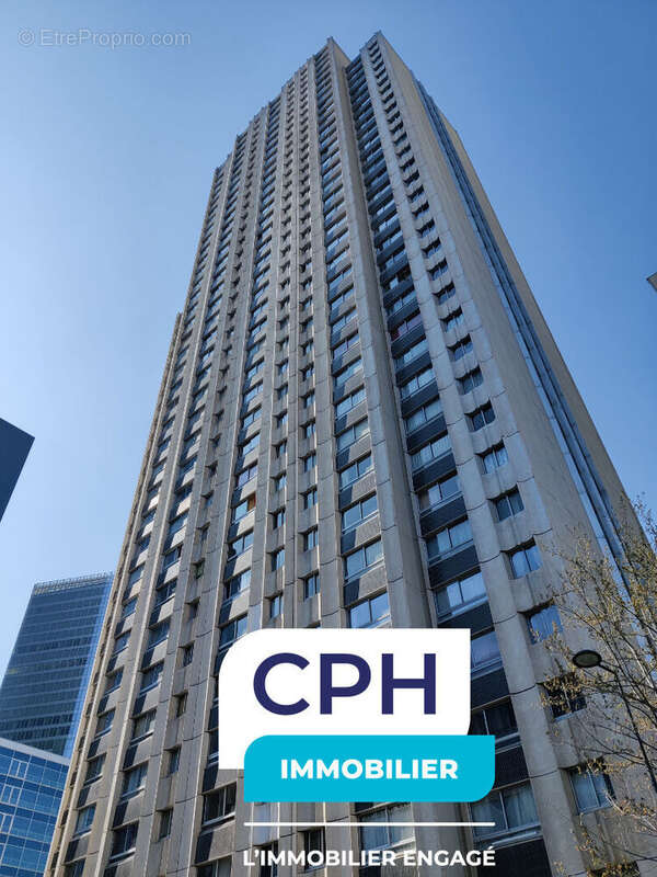 Appartement à COURBEVOIE