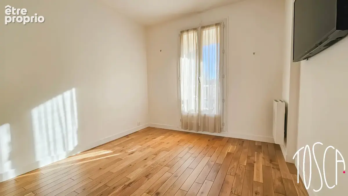 En plein coeur du centre ville  de thiais -  4 pieces - 81 m² - parking - cave - balcon - photo 8