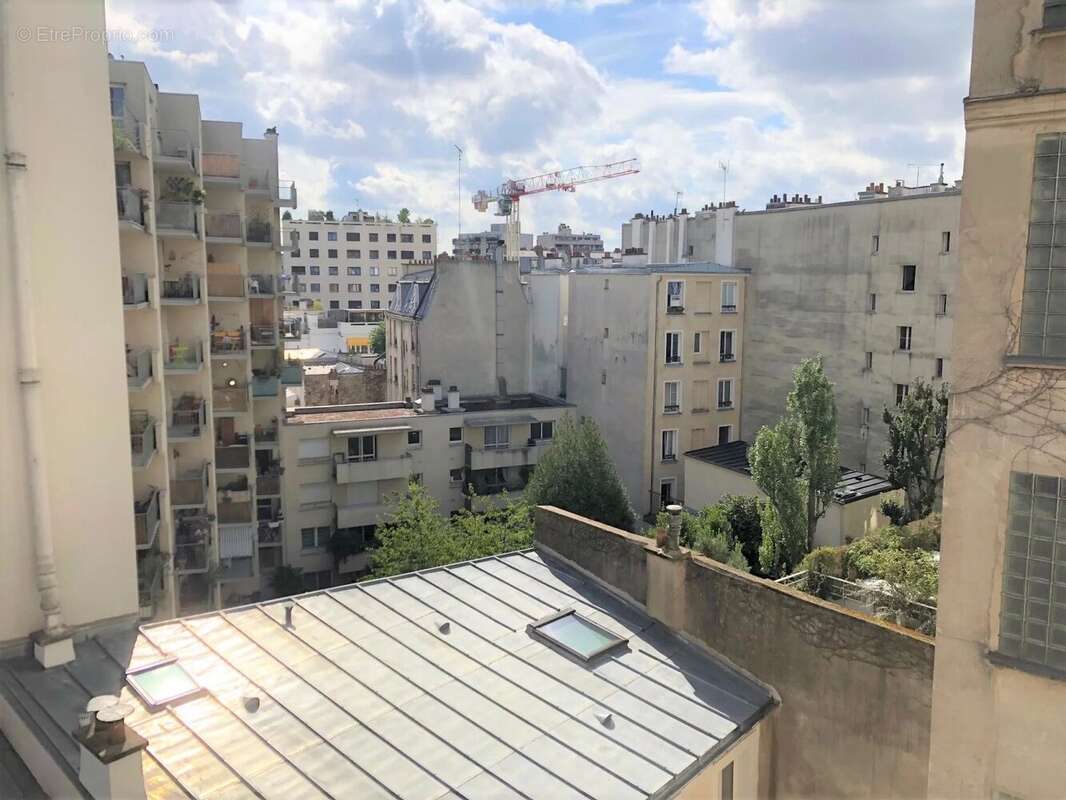Appartement à PARIS-18E
