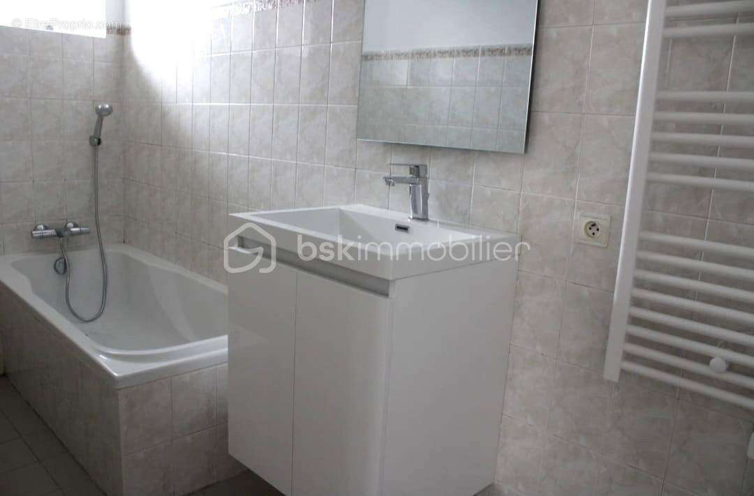 Appartement à CARHAIX-PLOUGUER