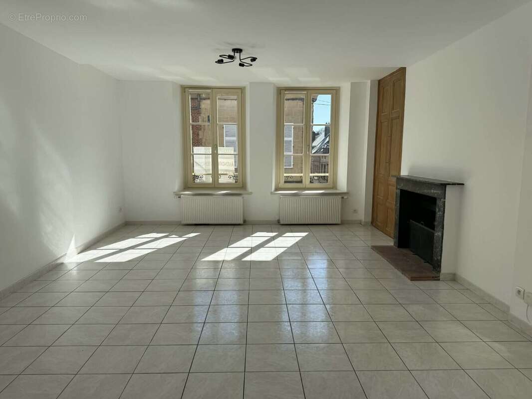 Appartement à CHARLEVILLE-MEZIERES