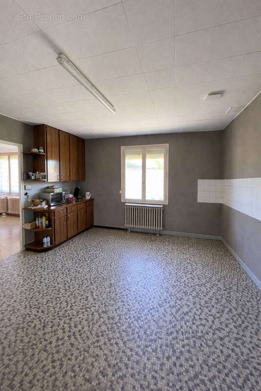 Maison à POUGY