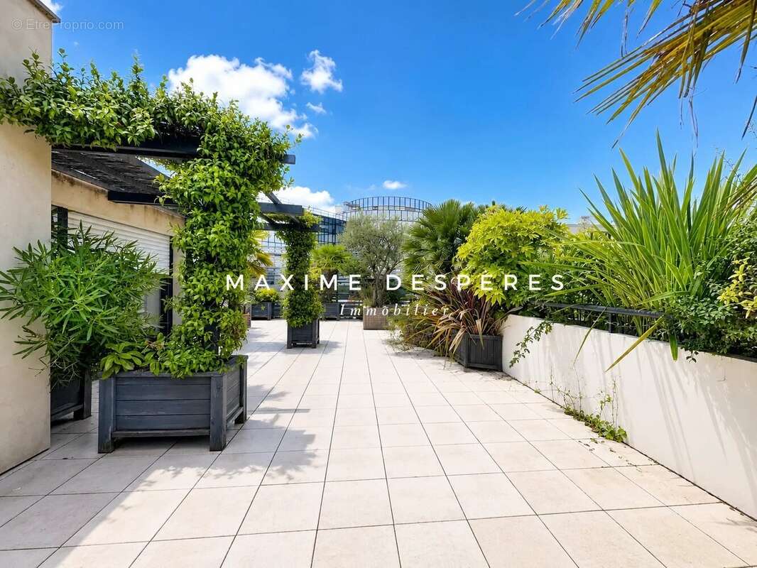 Levallois-Perret - Pompidou - Dernier étage terrasse - photo 2
