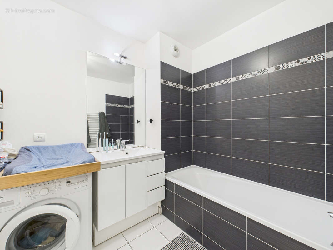 Appartement à SARTROUVILLE