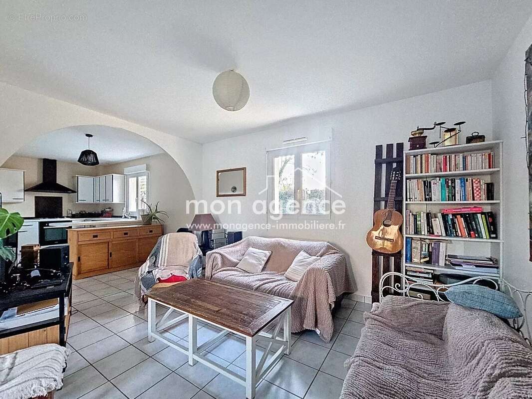 Maison à LA NEUVILLE-CHANT-D&#039;OISEL