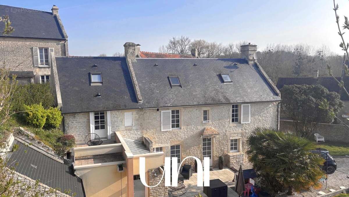 Maison à FONTAINE-HENRY
