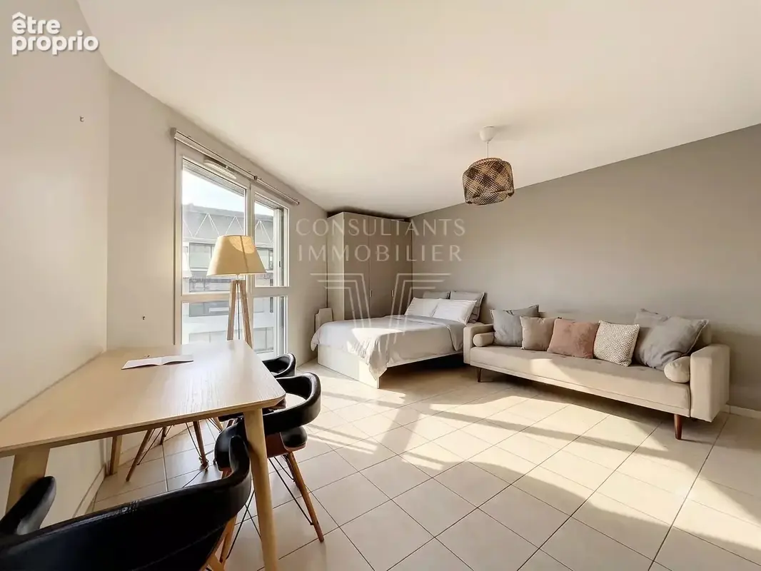 Boulogne-Billancourt – Marcel Sembat  Studio de 33,50 m² Carrez au 2ᵉ étage avec vue dégagée - photo 2