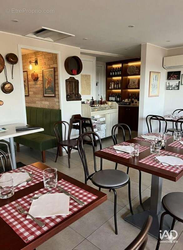 Photo 4 - Commerce à FREJUS