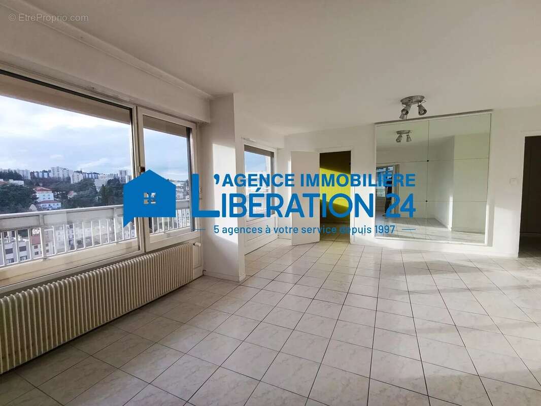 Appartement à SAINT-ETIENNE