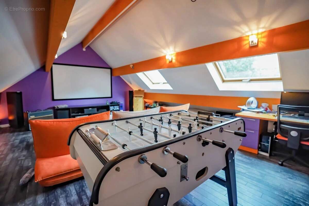 Maison à ADAINVILLE