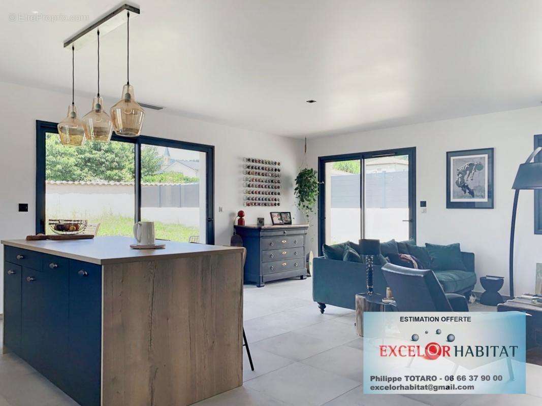 Maison à LA CHAPELLE-DE-GUINCHAY