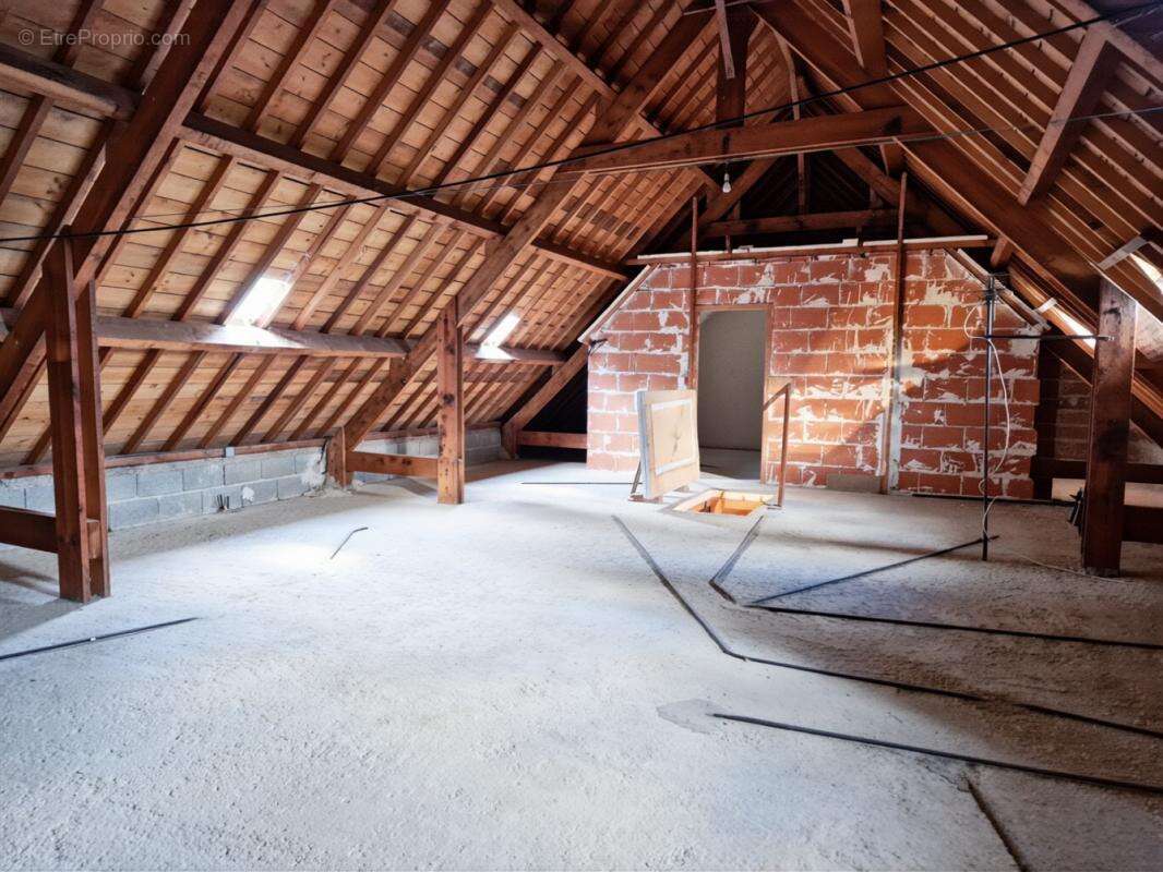 Maison à MAEL-CARHAIX