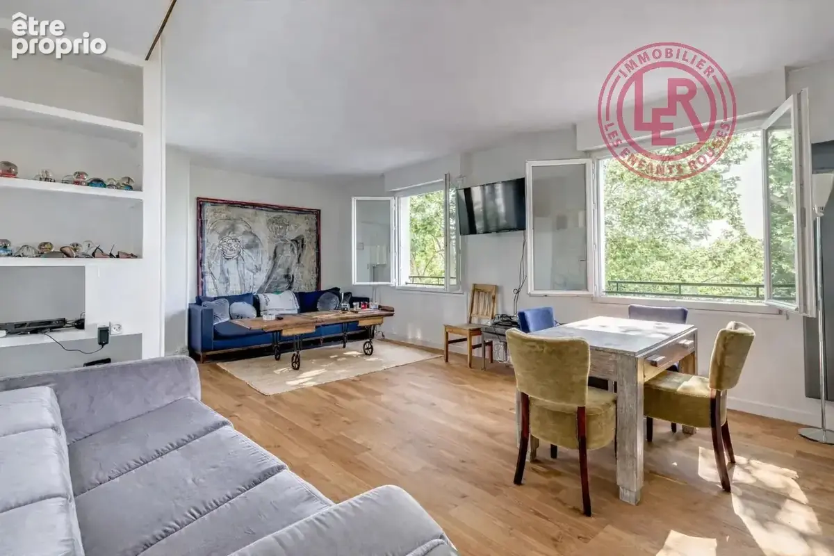 Paris 4ème - Ile Saint-Louis - Quai Henri IV - Appartement de 83m2 avec balcon, belle vue Seine, lumineux - photo 5