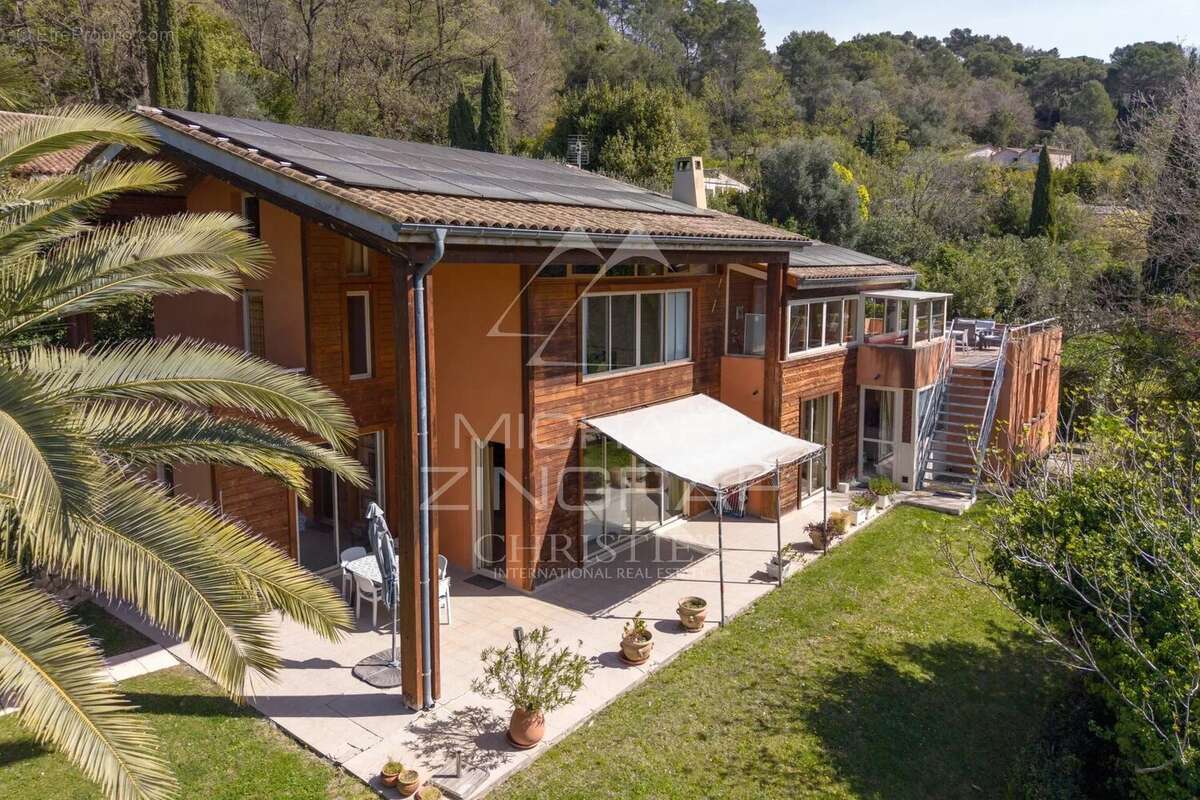 Maison à MOUGINS