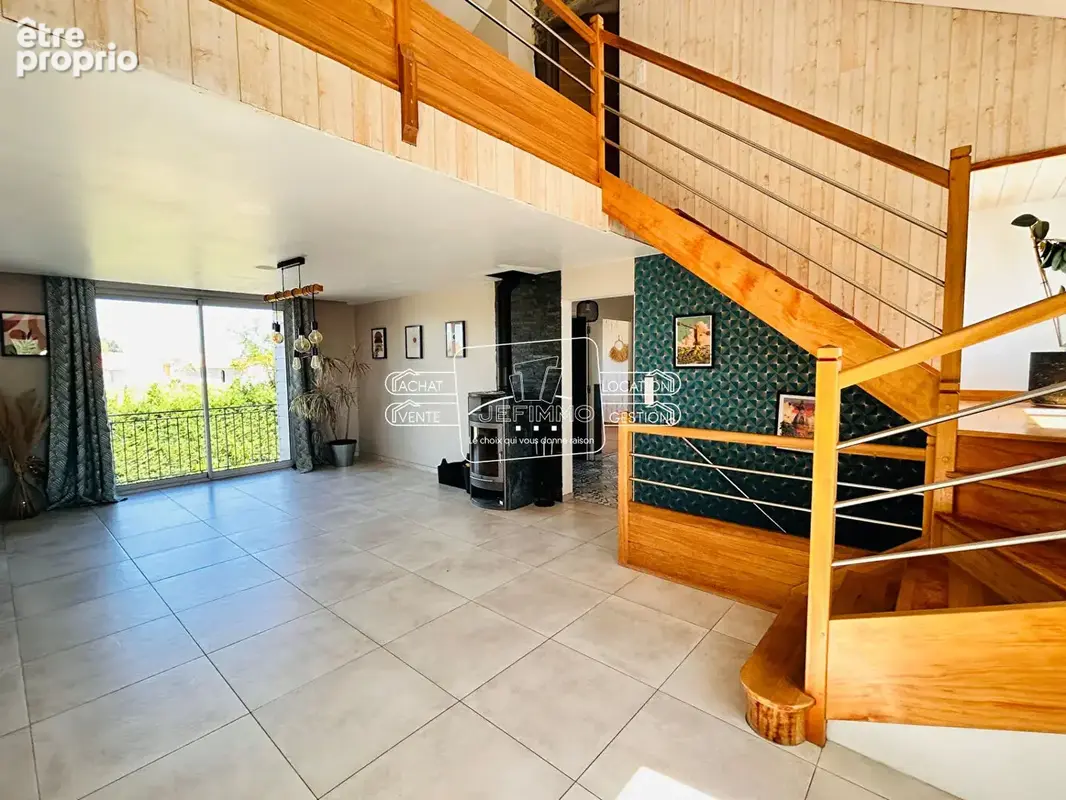 Maison Saint Julien De Concelles 7 pièce(s) 191.91 m2 - photo 3