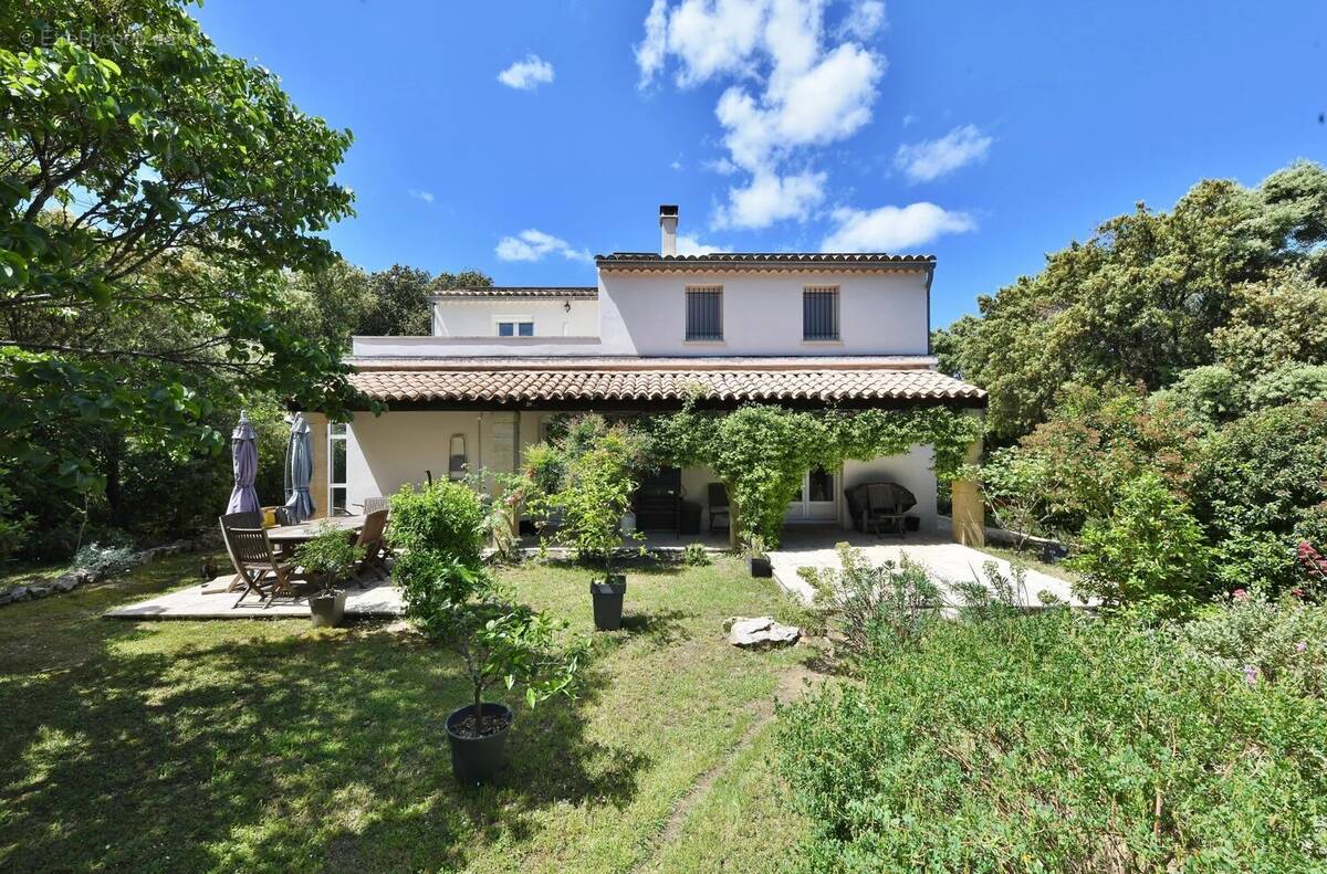 Maison à UZES