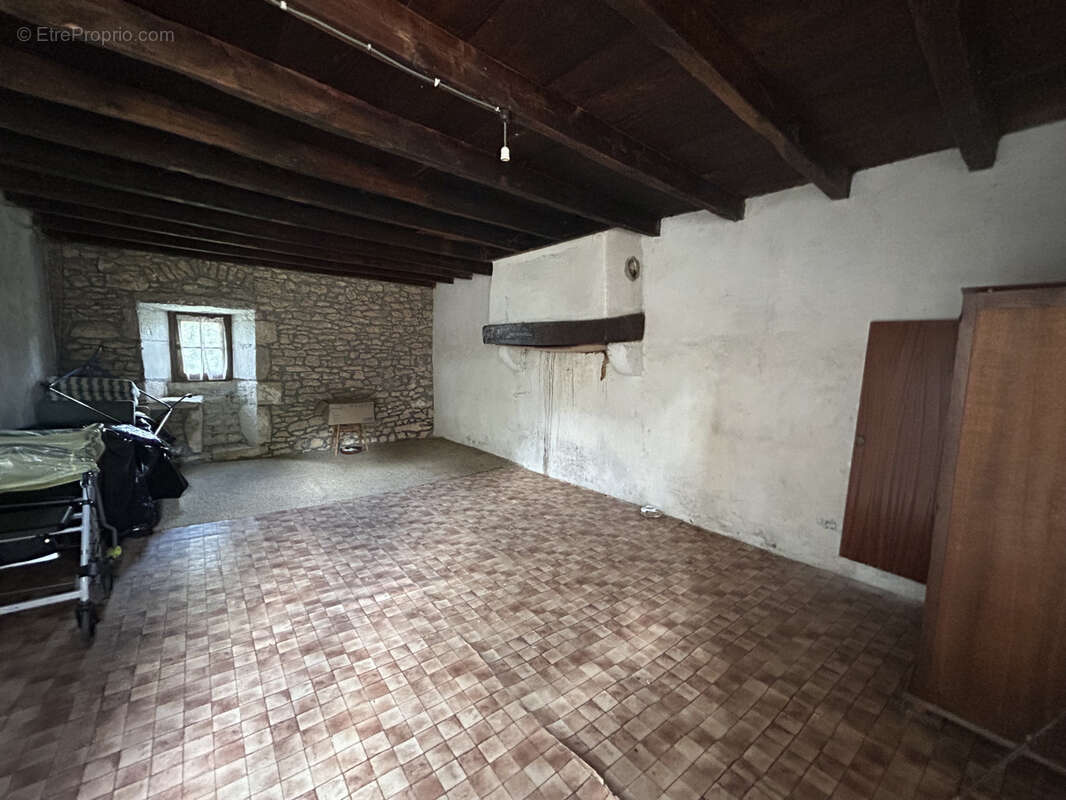 Maison à CELLEFROUIN
