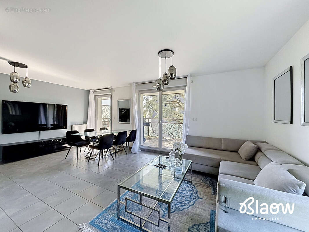 Appartement 88 m² à Decines-Charpieu  - photo 4