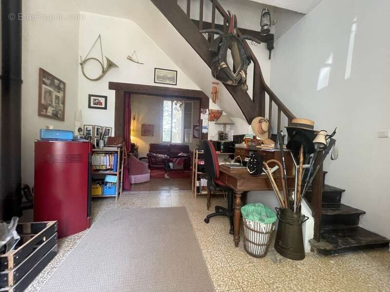Maison en pierre de caractère au Sambuc – 3 chambres, terrasse et charme authentique en Camargue - photo 10