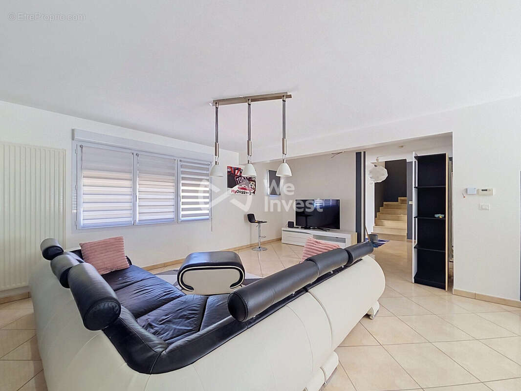 Maison 160 m² à Moyeuvre-Grande  - photo 3