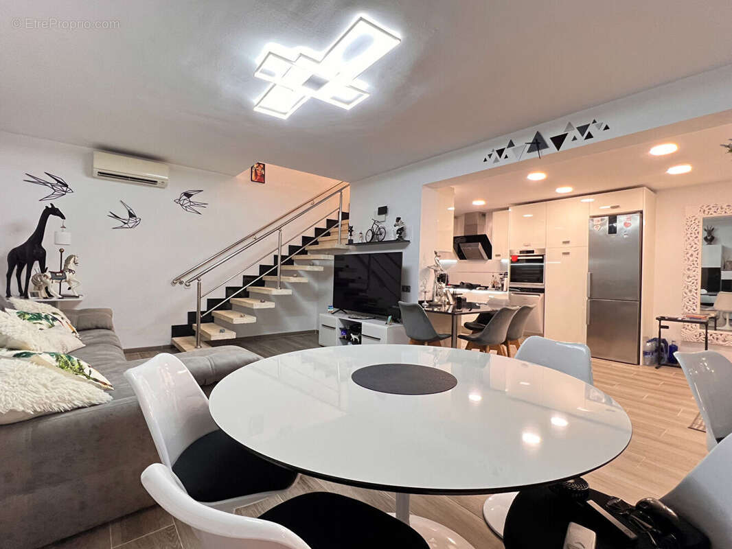 Appartement à BEAULIEU