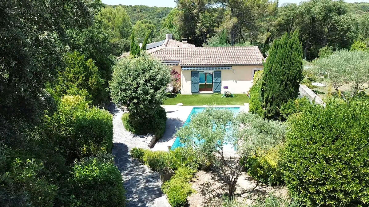 Maison à AUBAIS