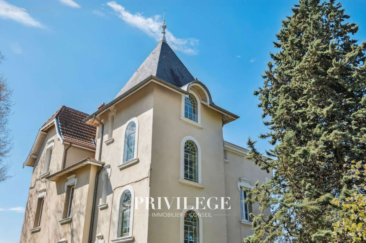 Maison à CALUIRE-ET-CUIRE