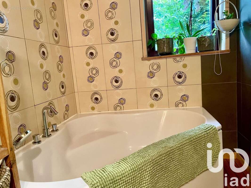 Maison 135 m² à Le Trehou  - photo 9