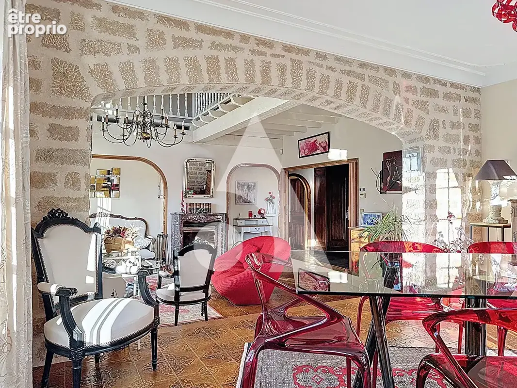 Villa de charme style Île-de-France - 246,90 m² - Terrain de 2 580 m² - Gap / secteur résidentiel ! - photo 4