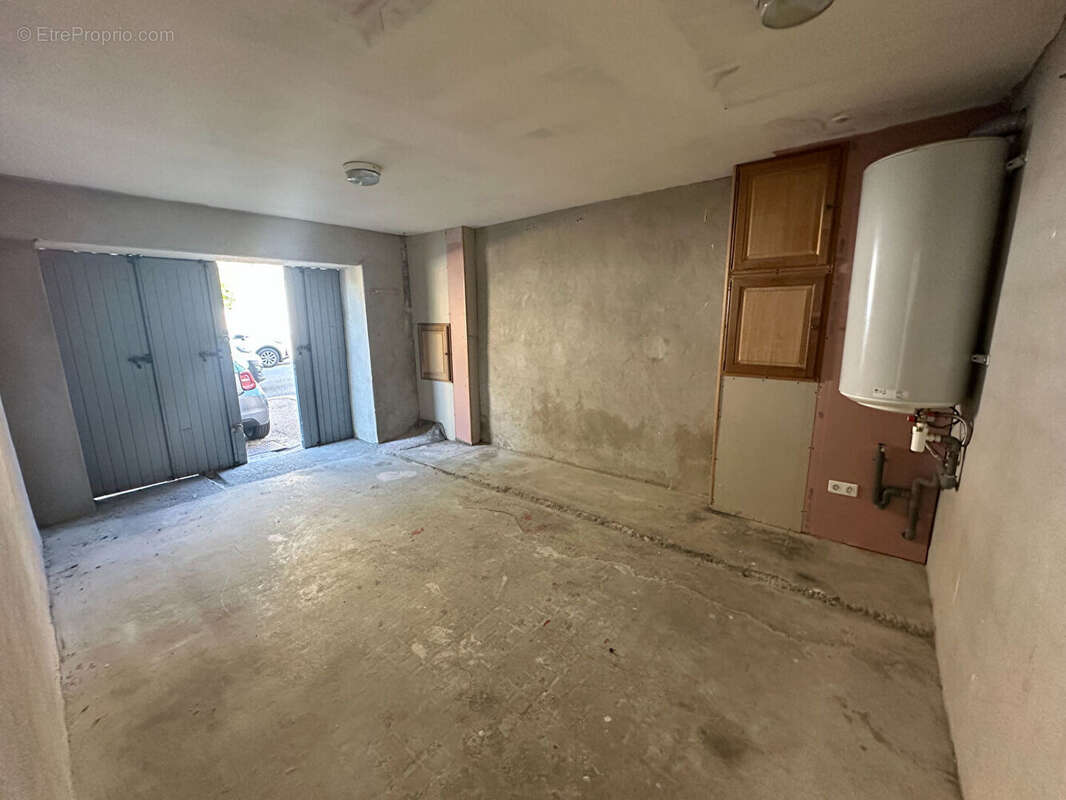 Vente en exclusivité à Meyrargues Aix nord LC Gestion vous propose un appartement de type 2/3 avec terrasse, cave et garage - photo 9