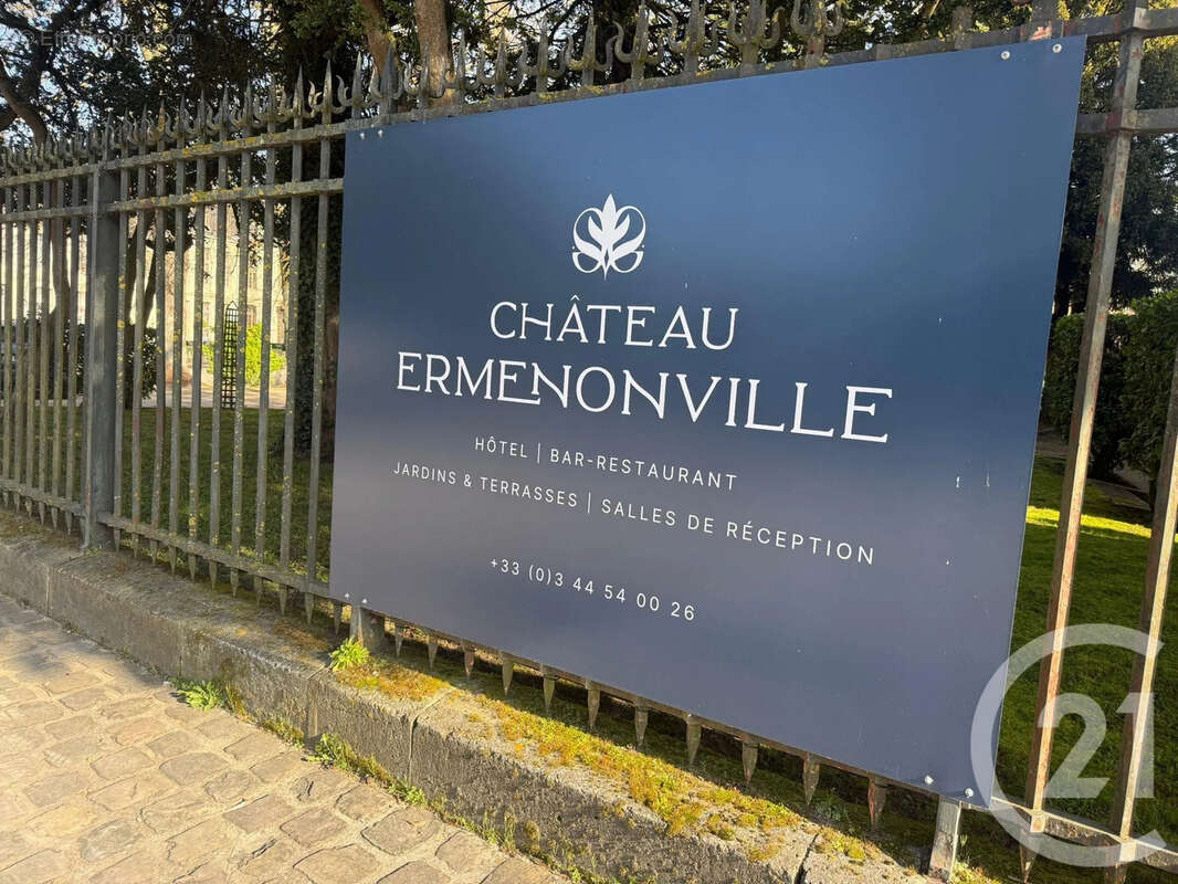 Maison à ERMENONVILLE