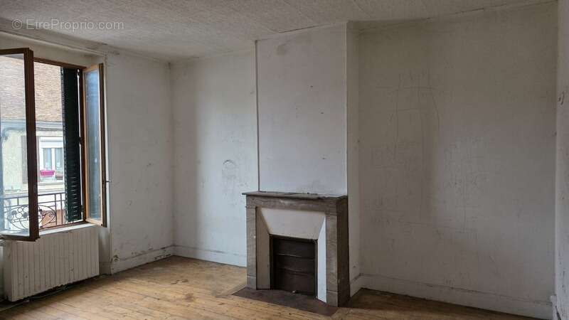 Maison à MONTMIRAIL